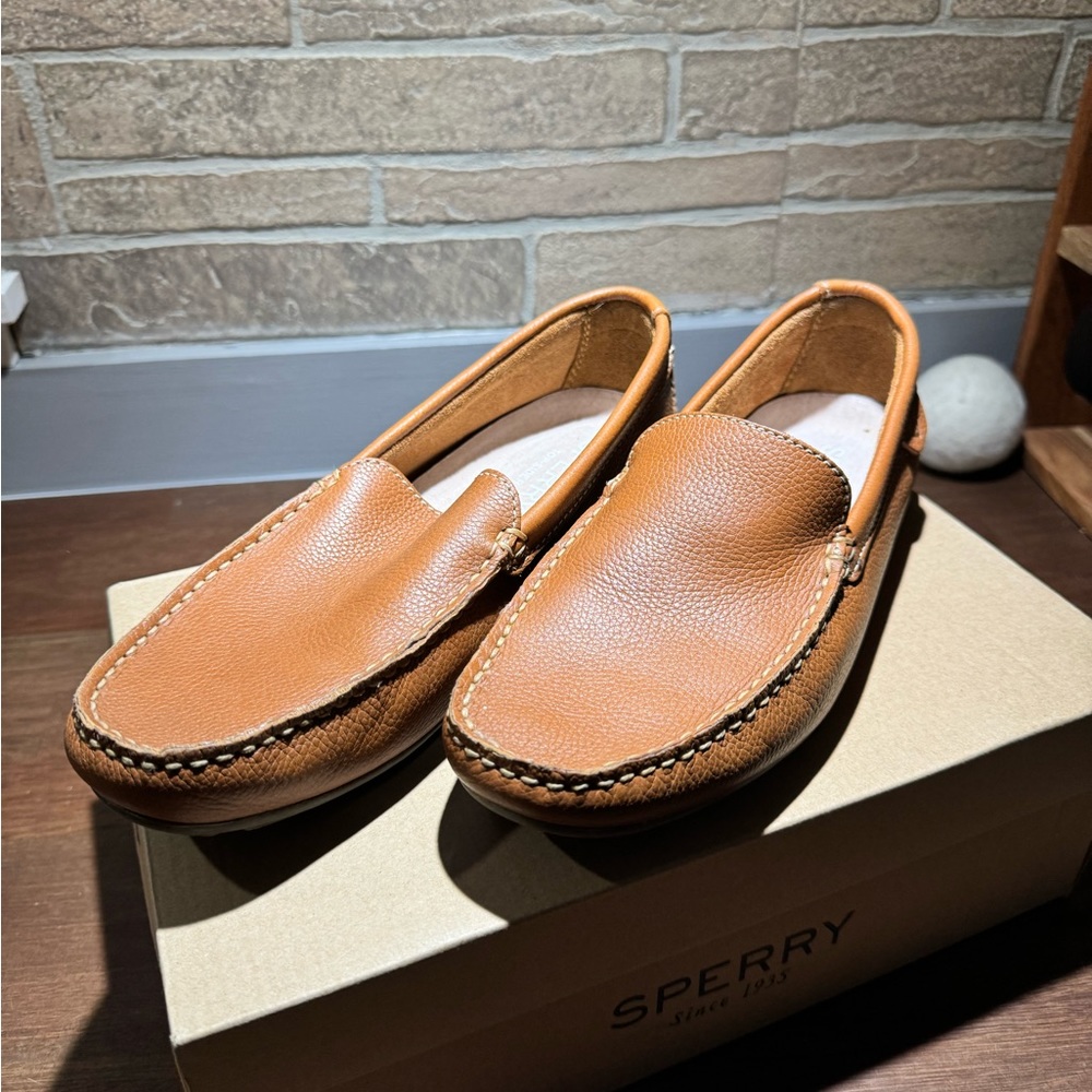 Brand new sperry loafers